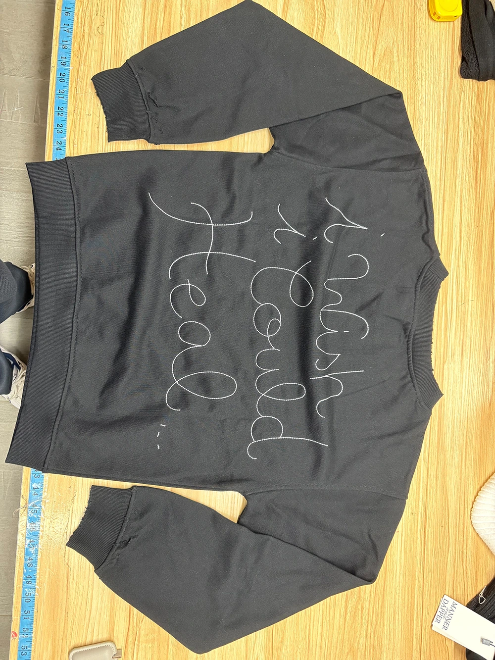 Man ripped embroidery sweatshirt